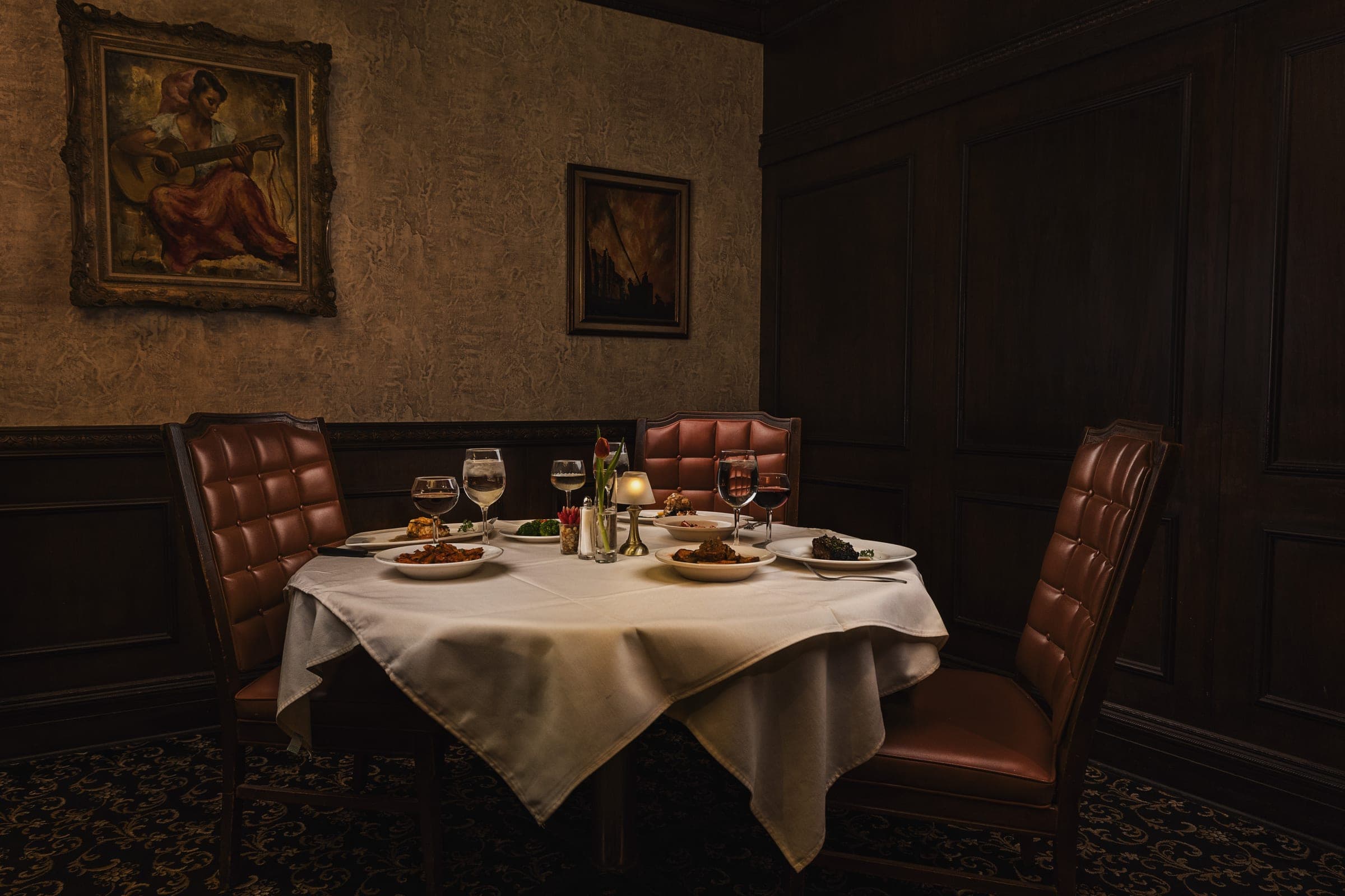 Al's Restaurant: Food Photography for Sophisticated Living Magazine. Photo by Zach Dalin, St. Louis photographer.