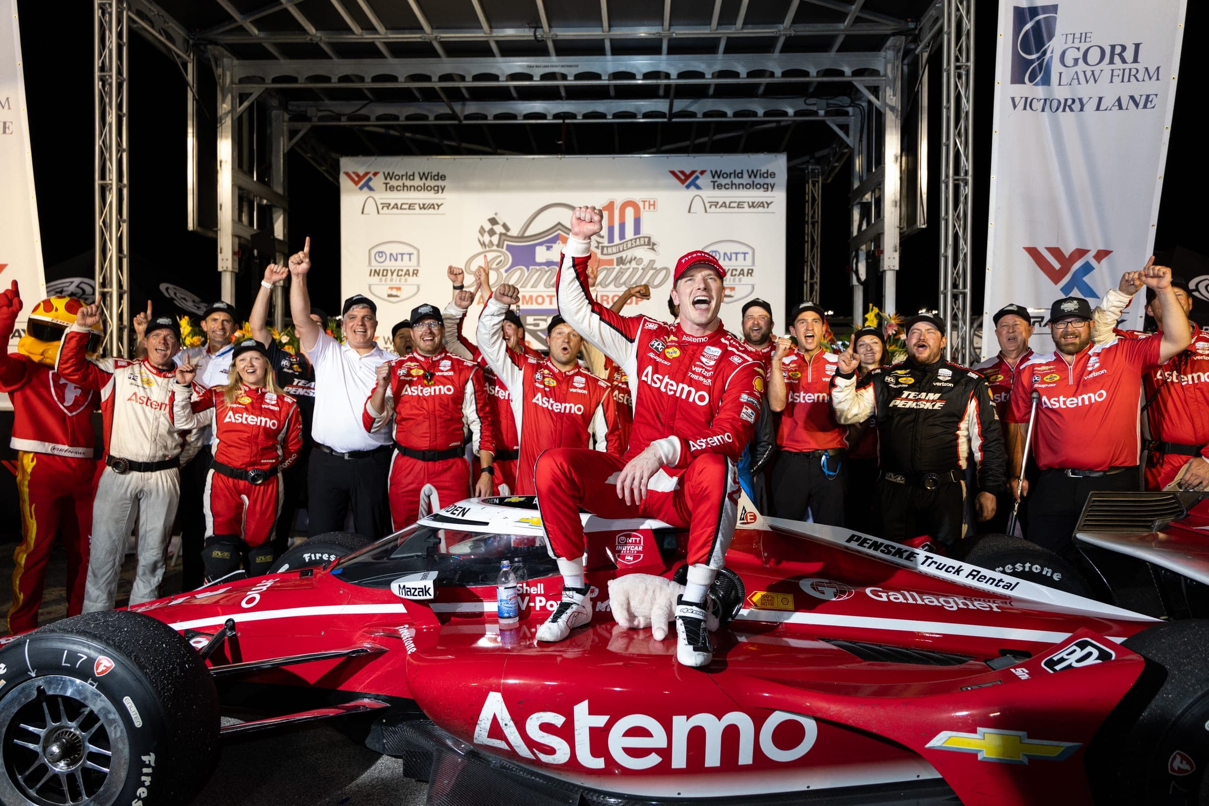 Ten Years of Speed: Shooting the Bommarito 500 Anniversary Race. Photo by Zach Dalin, St. Louis photographer.