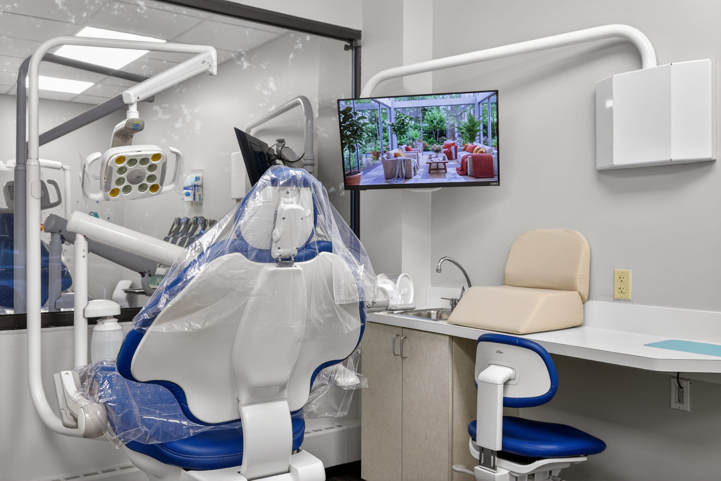 Behind the Scenes: Marketing Media for Clear Essence Family Dentistry. Photo by Zach Dalin, St. Louis photographer.