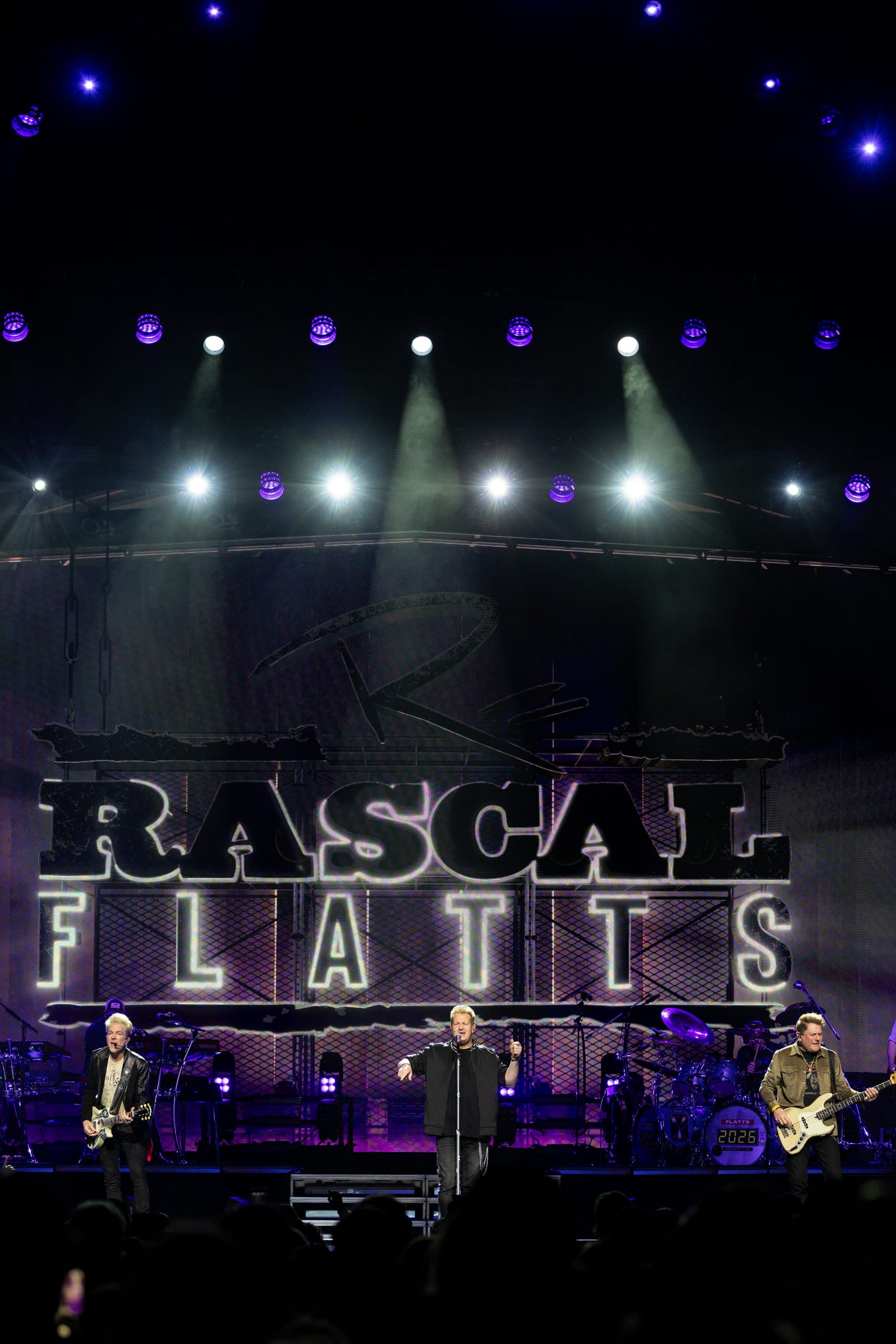 Photographing Rascal Flatts at Enterprise Center for 93.7 The Bull. Photo by Zach Dalin, St. Louis photographer.