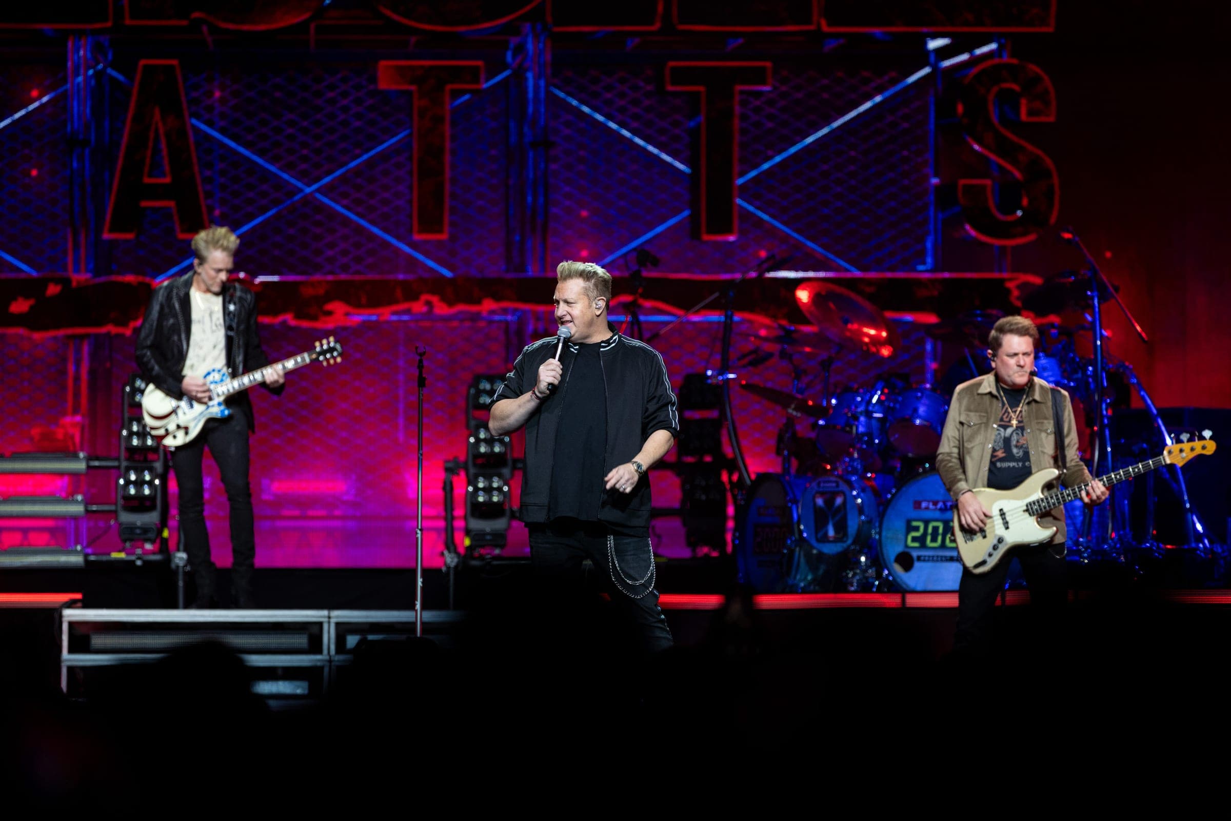 Photographing Rascal Flatts at Enterprise Center for 93.7 The Bull. Photo by Zach Dalin, St. Louis photographer.
