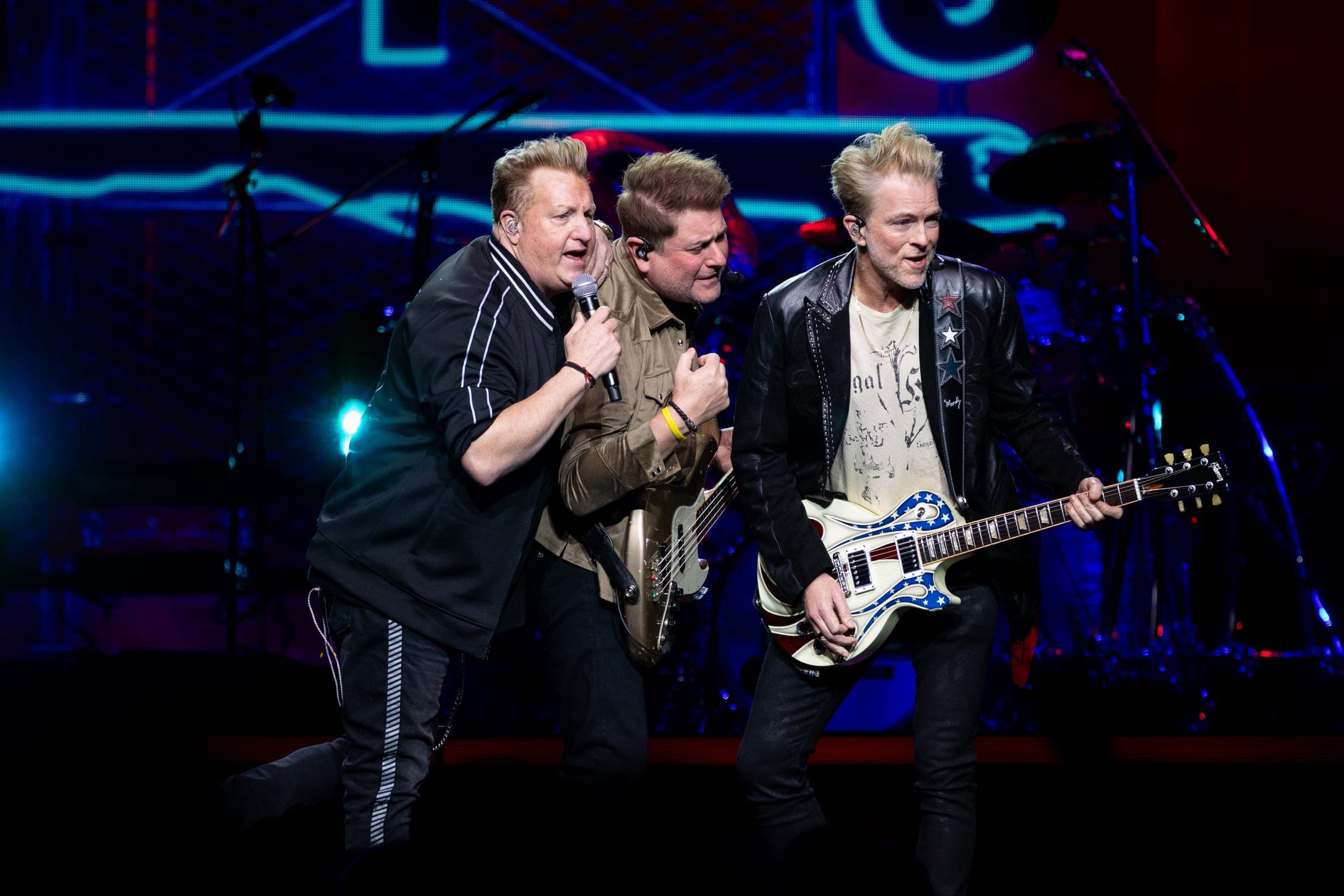 Photographing Rascal Flatts at Enterprise Center for 93.7 The Bull. Photo by Zach Dalin, St. Louis photographer.