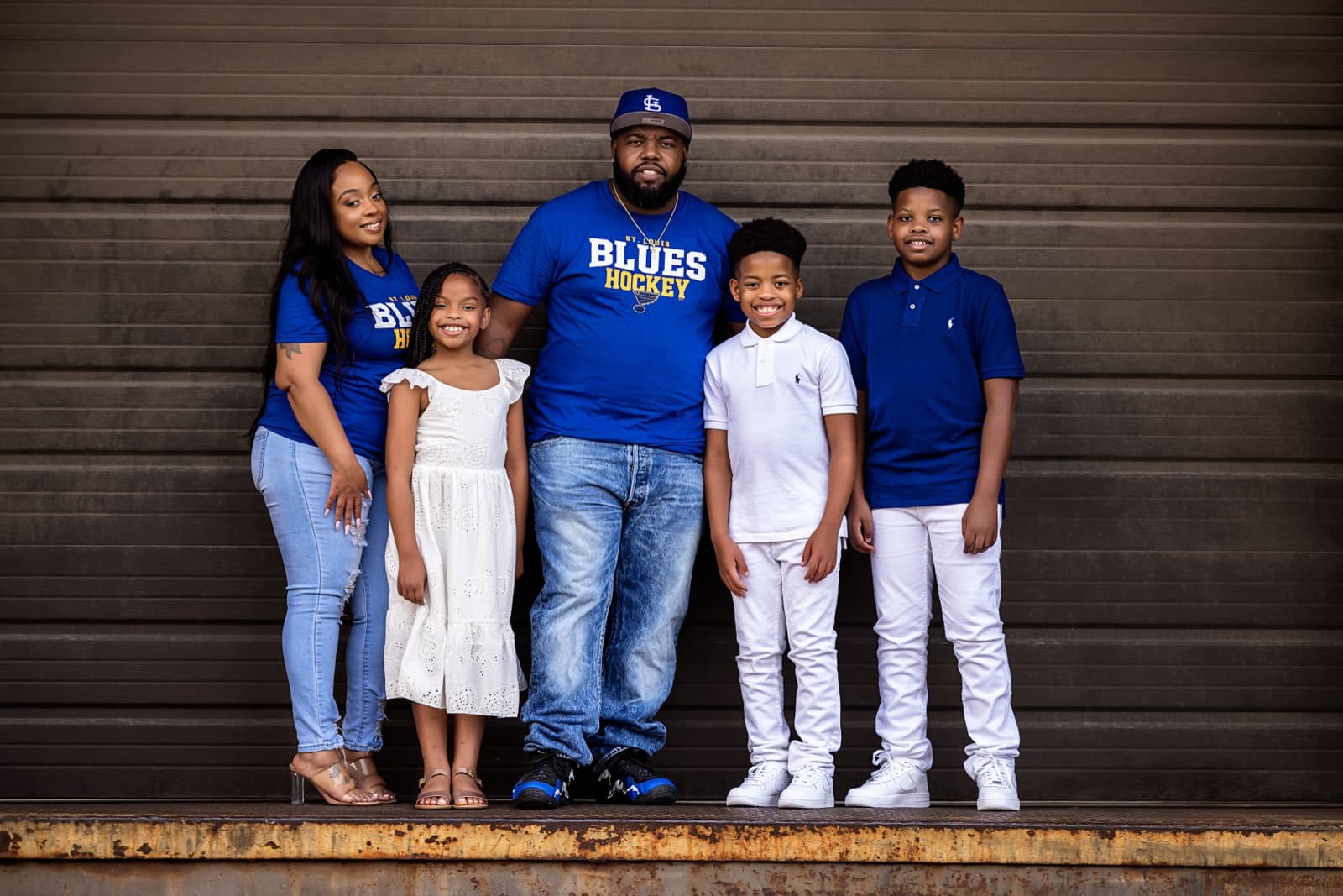 Family portraits in Huntleigh by Zach Dalin Photography