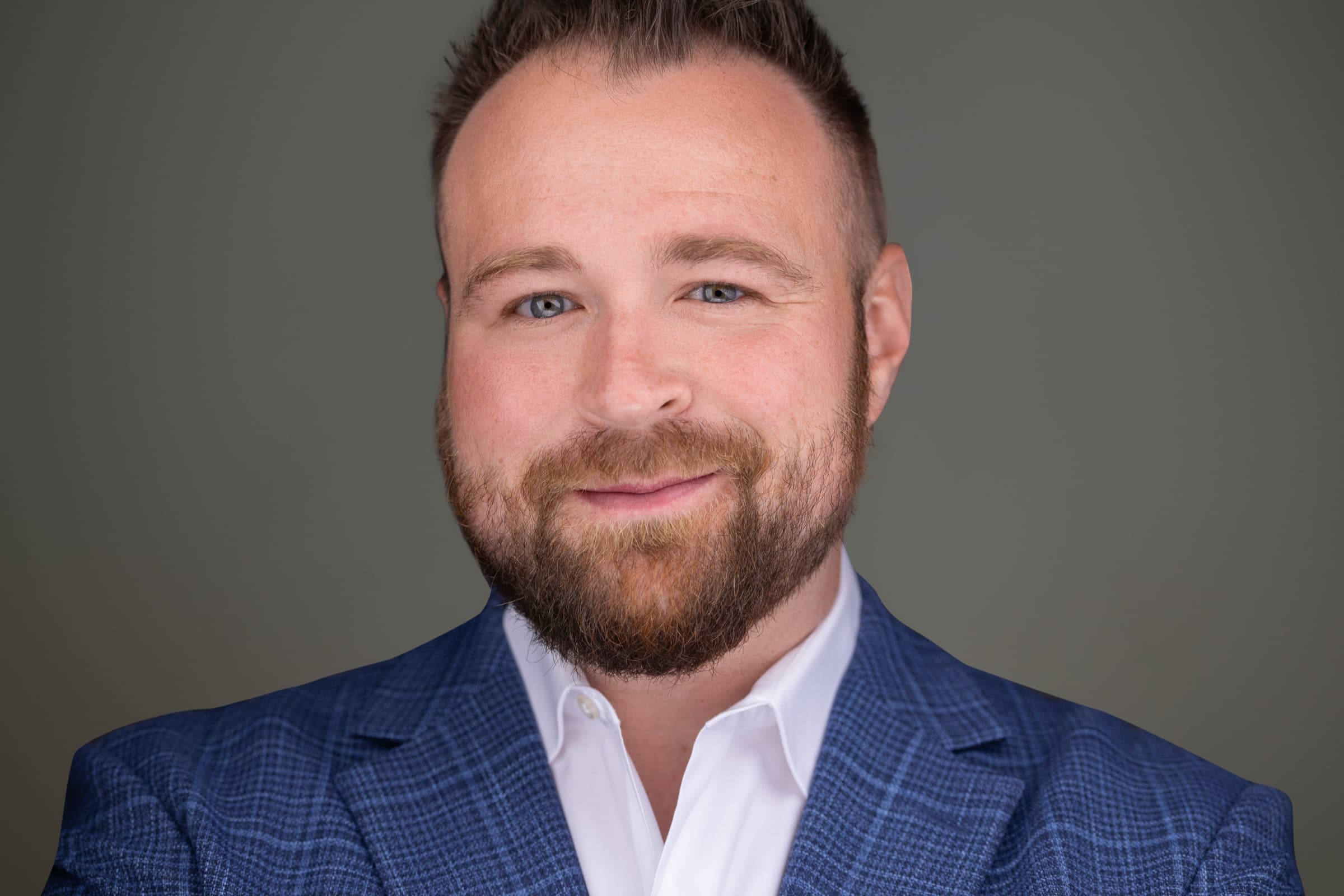 Professional St. Louis headshot by Zach Dalin Photography